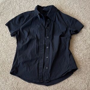 Black Short Sleeve Button-Up Shirt